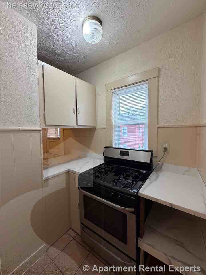 93A Capen St #2 - Photo 7 of 14