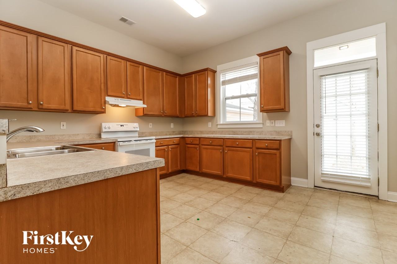 103 Barberry St - Photo 6 of 15