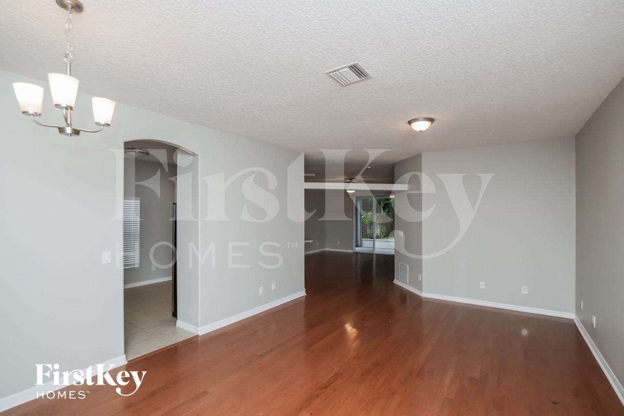 2298 Maeve Cir - Photo 3 of 15