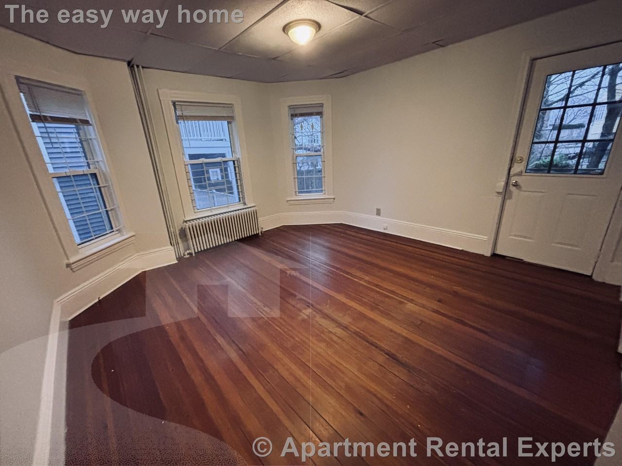 185 Lowell St #1R - Photo 2 of 7