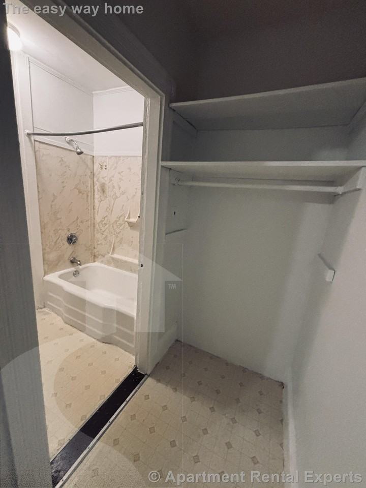 185 Lowell St #1R - Photo 5 of 7