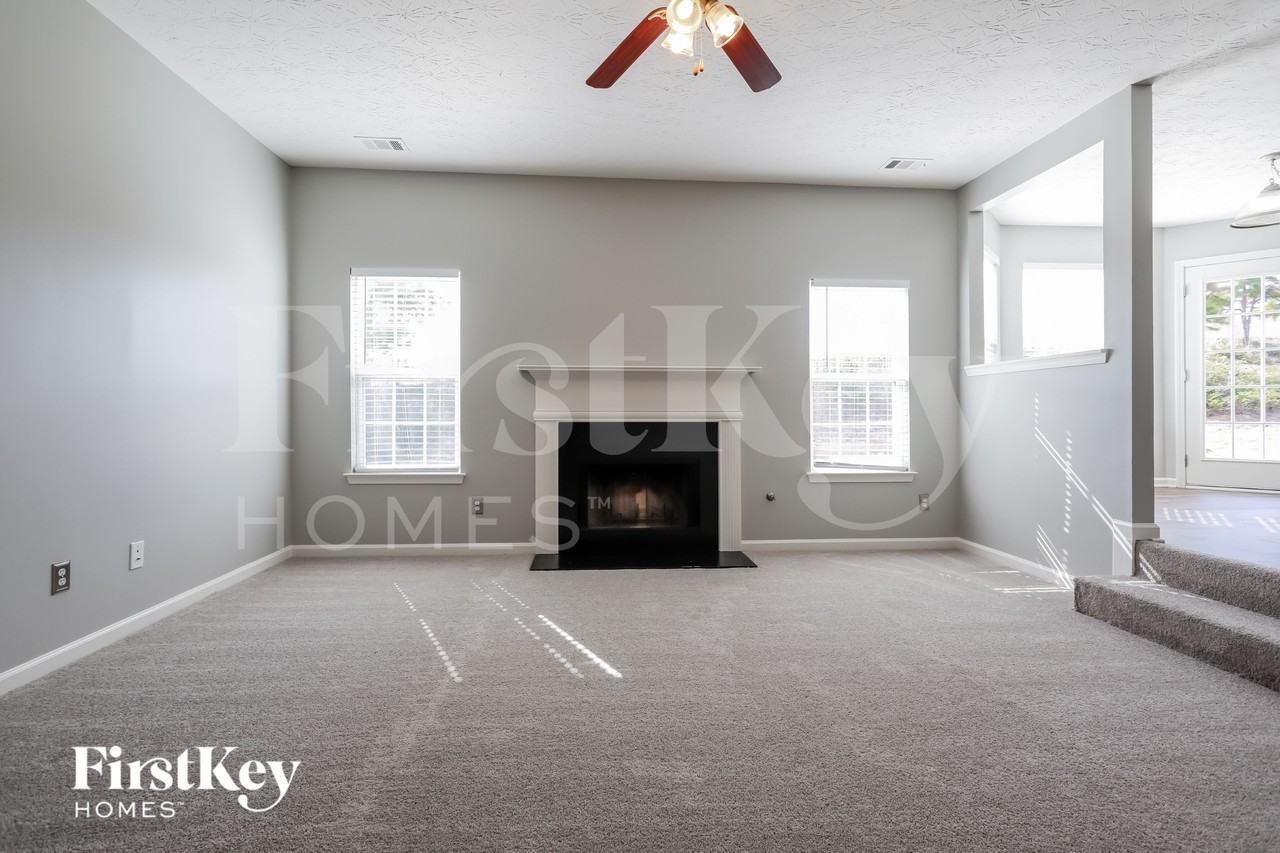 180 Pendergrass Farms Cir - Photo 3 of 16