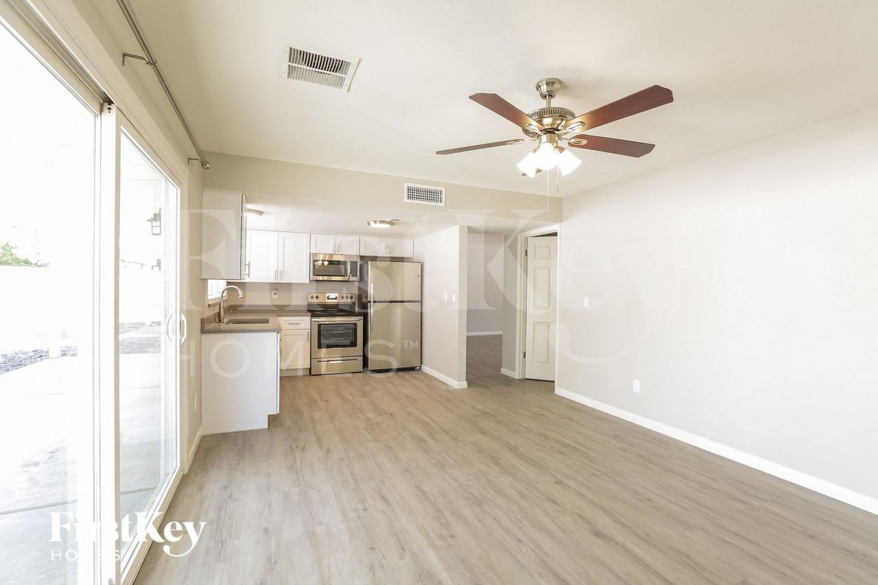 4564 W Onyx Ave - Photo 6 of 15