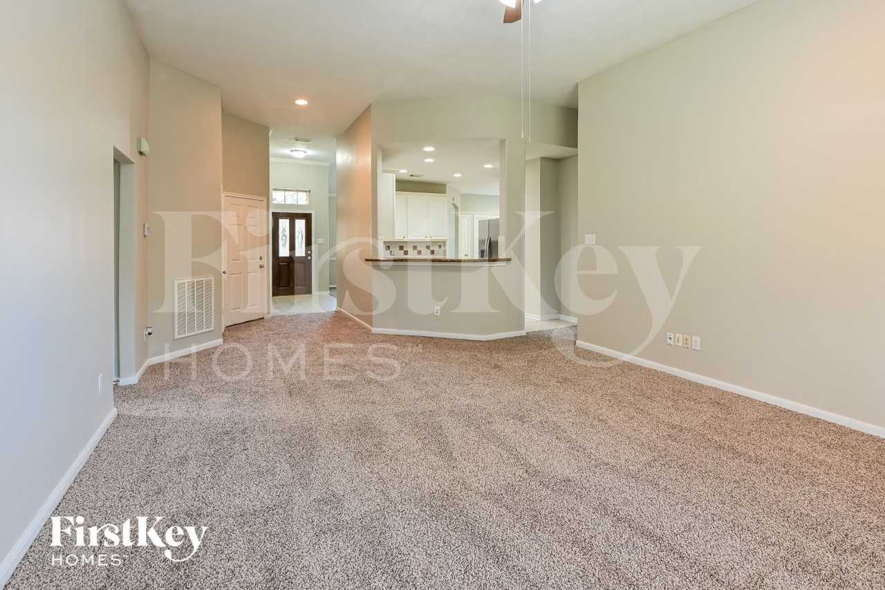 23722 River Place Dr - Photo 4 of 16