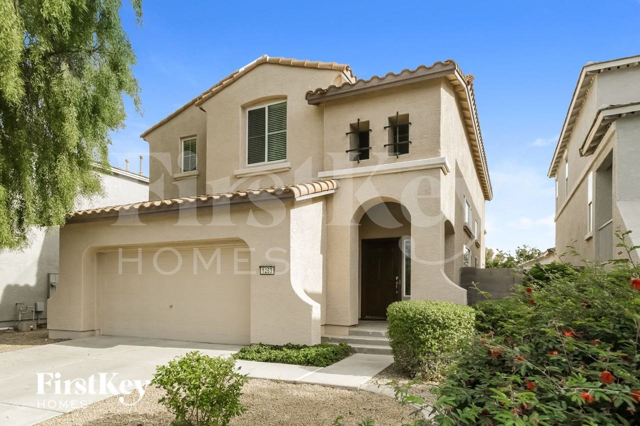 1263 E Julian Dr - Photo 2 of 15