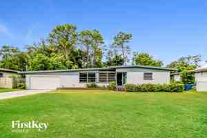 featured image of 5521 Coppedge Ave