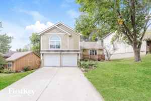 featured image of 1105 Nw 66th Ter