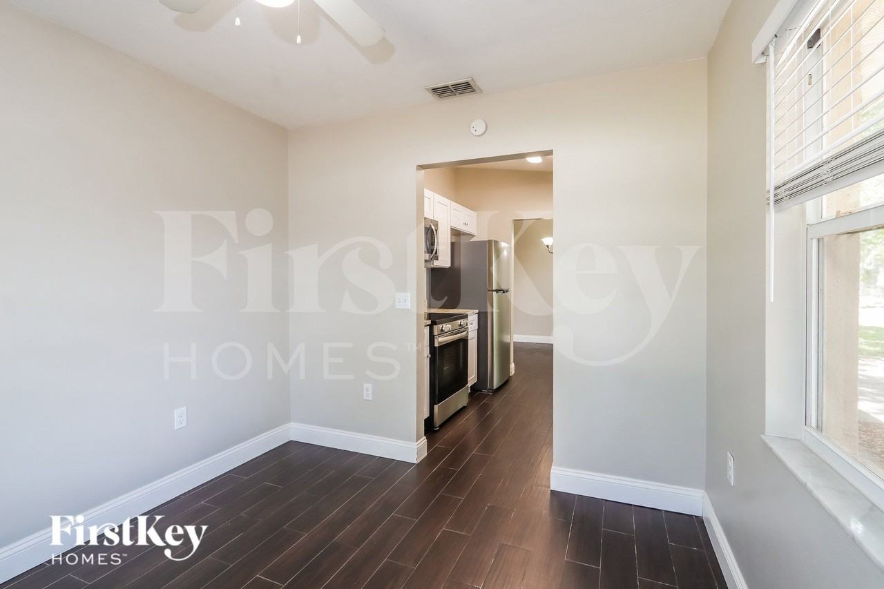 7912 Apache Ln - Photo 6 of 16