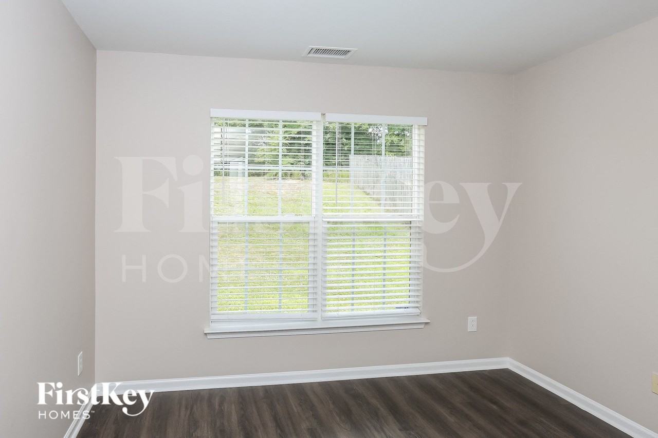 1941 Summit Ridge Ln - Photo 5 of 15