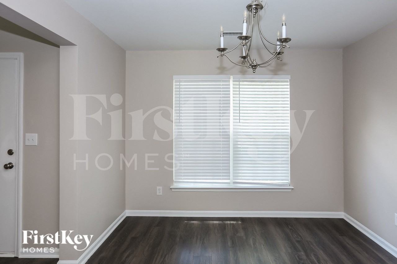 1941 Summit Ridge Ln - Photo 6 of 15