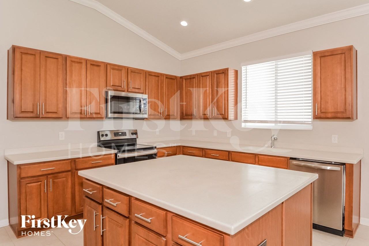 9924 59th St E - Photo 7 of 15