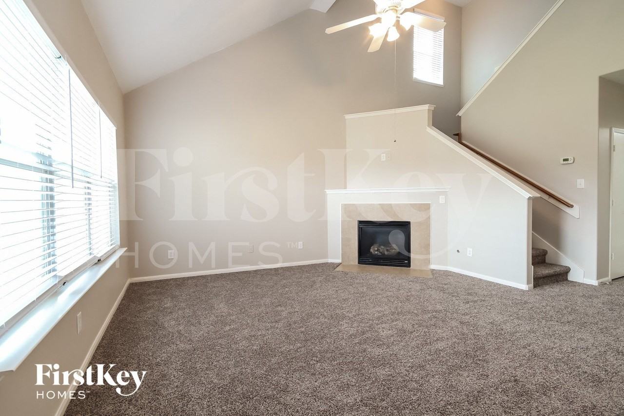 4619 Monarch Blue Ln - Photo 2 of 15