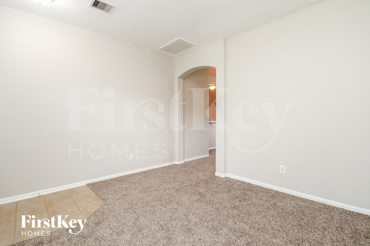 4619 Monarch Blue Ln - Photo 4 of 15