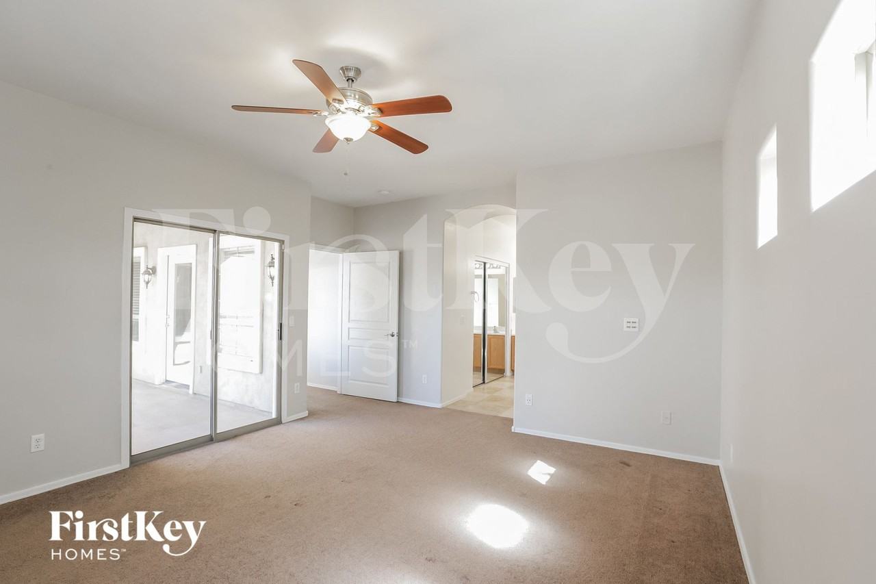 7803 S 5th Dr - Photo 7 of 15