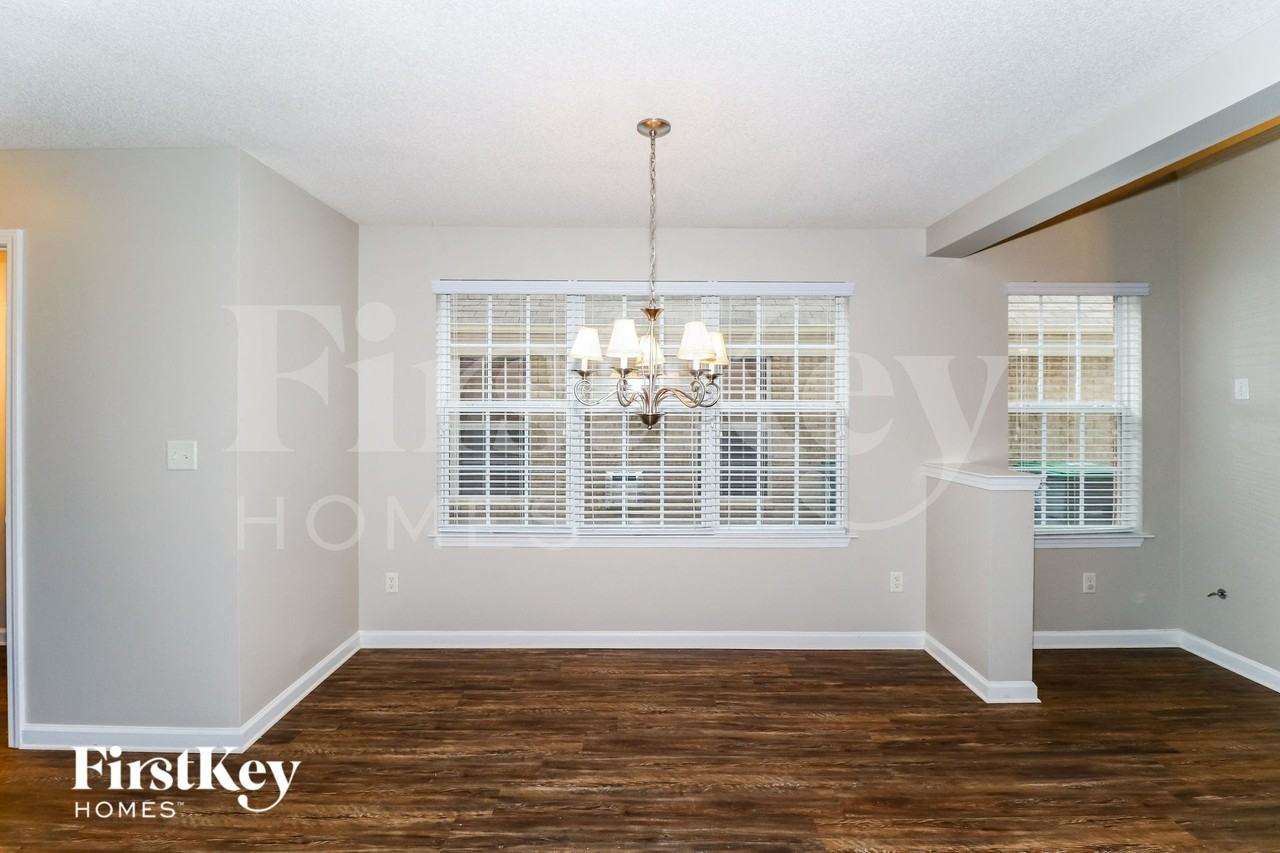 8558 Shady Elm Dr - Photo 6 of 16