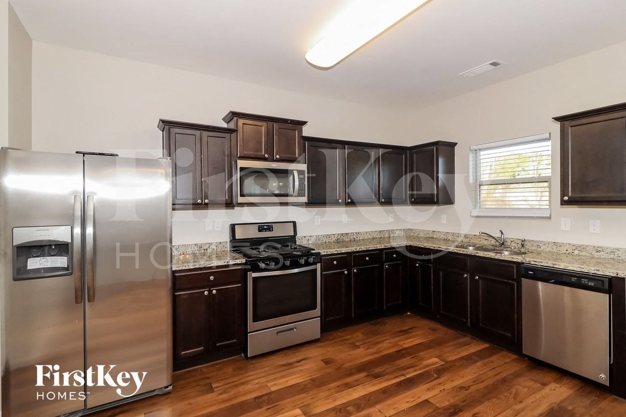 1218 Dianne Dr - Photo 6 of 14