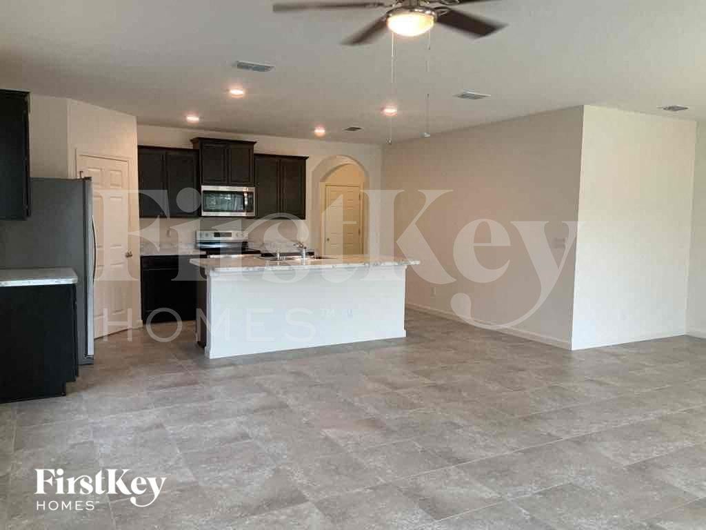 6938 Nw Daffodil Ln - Photo 3 of 14