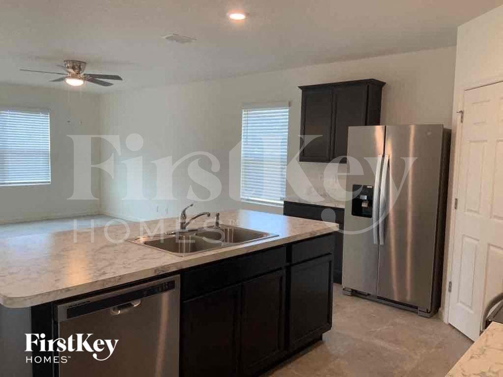 6938 Nw Daffodil Ln - Photo 5 of 14