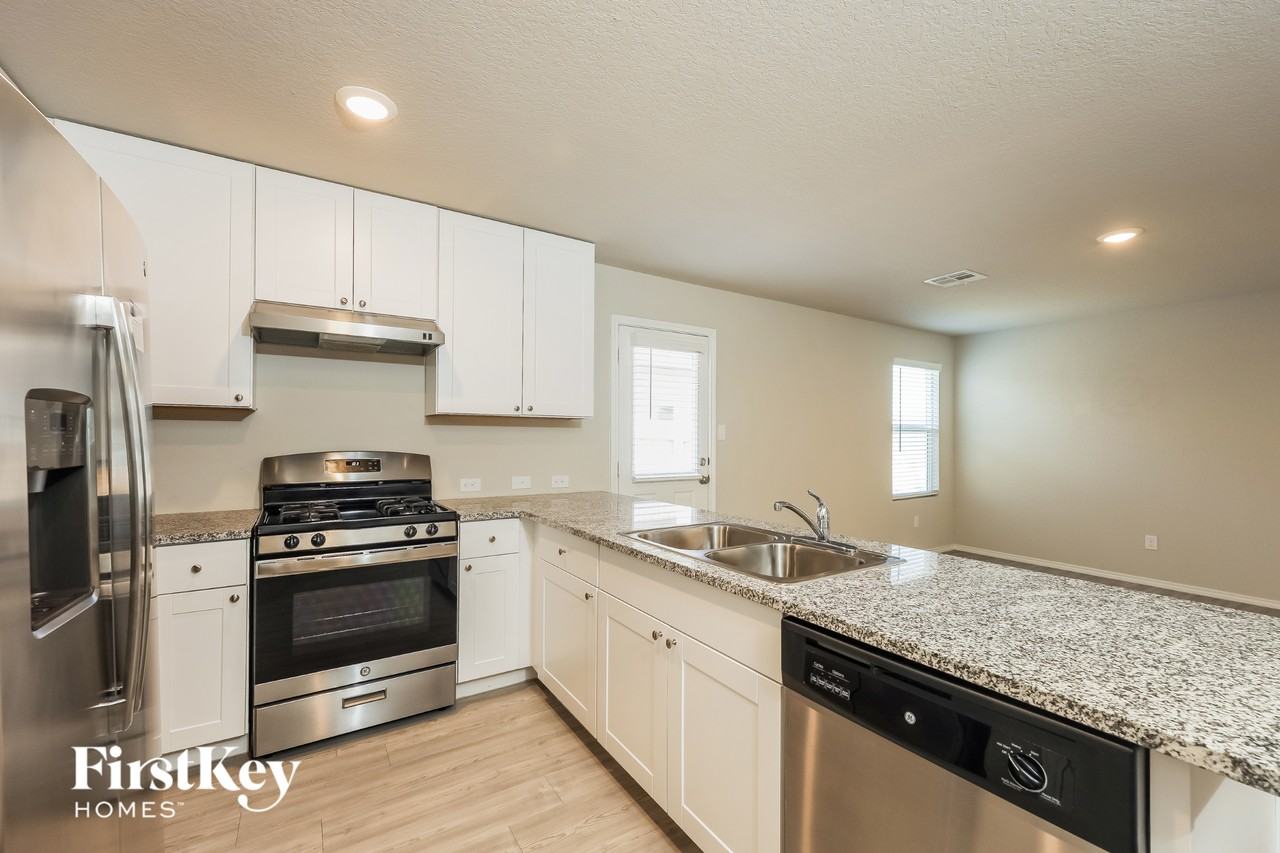 9228 Griffith Run - Photo 7 of 15