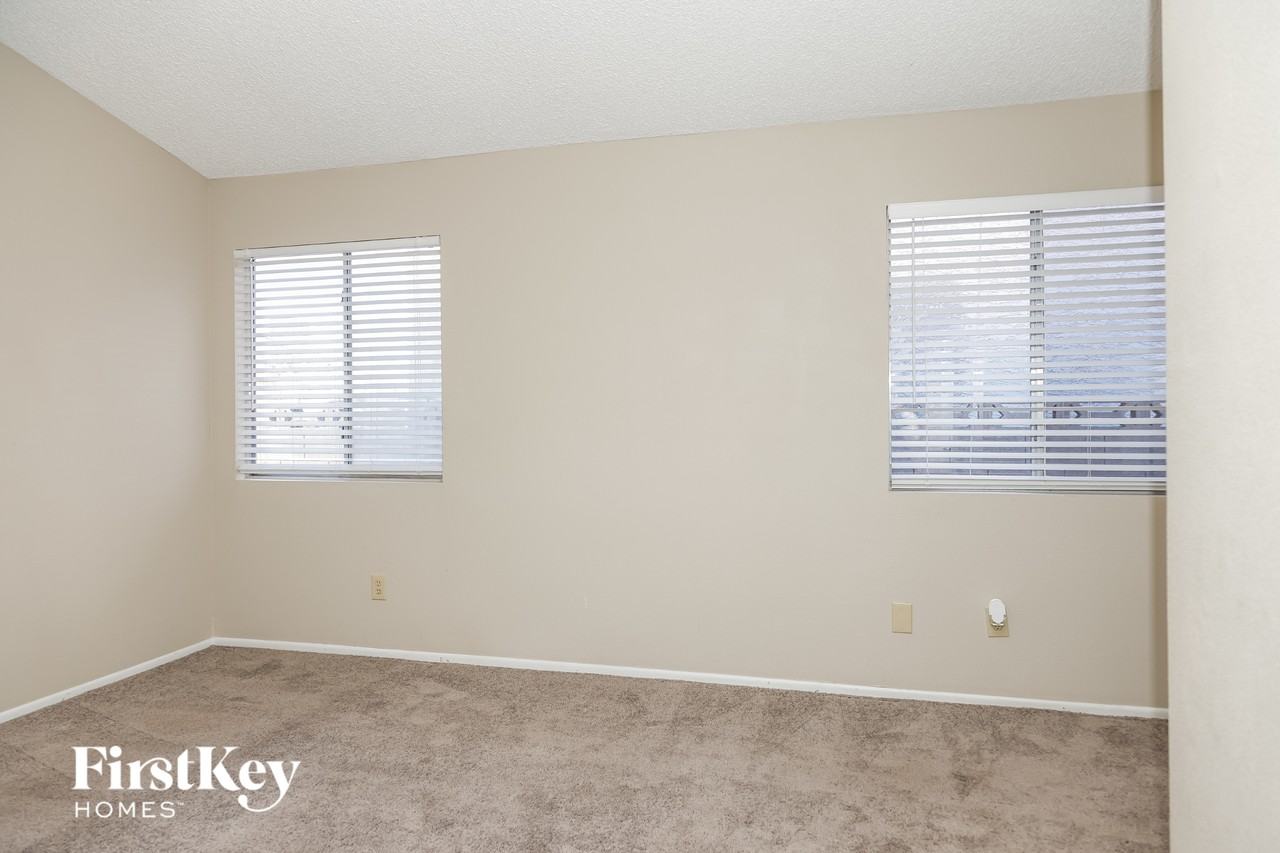 1846 Green River St - Photo 7 of 15