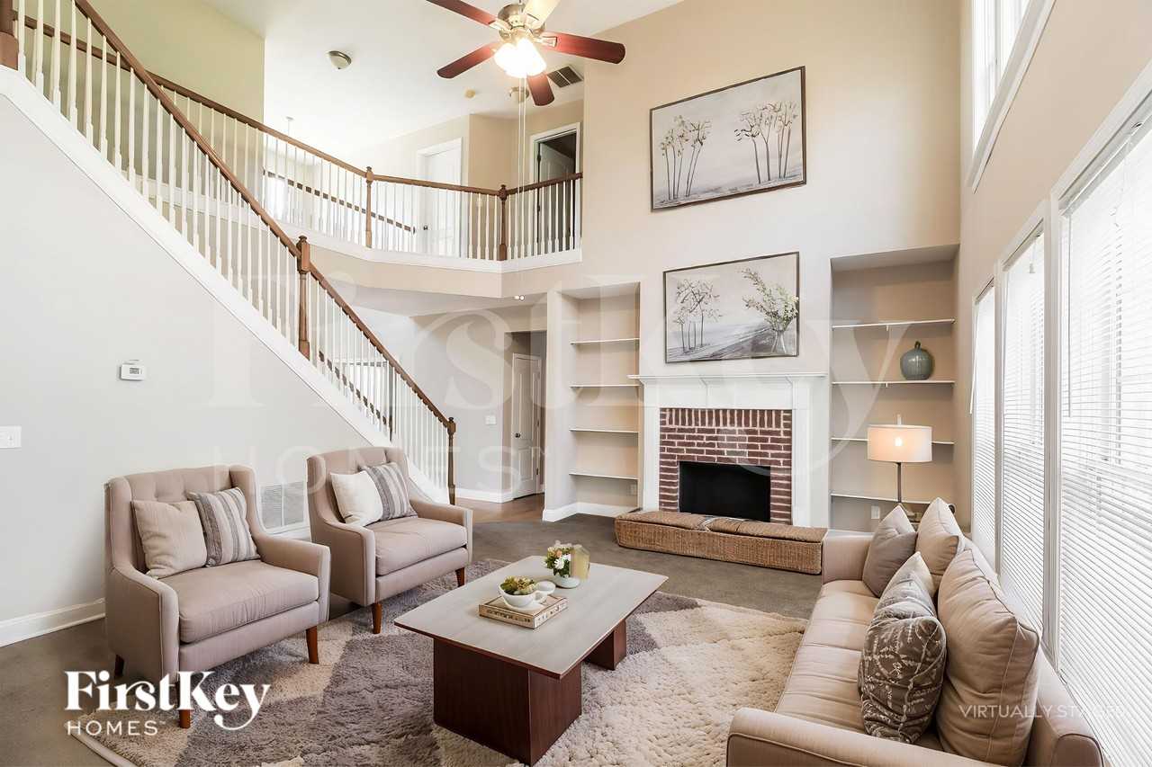 8122 Primrose Cv Se - Photo 4 of 19