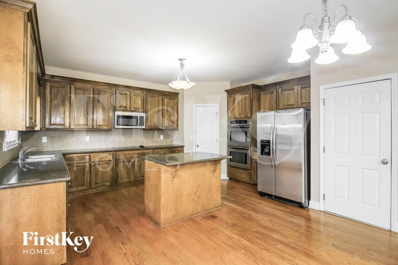 8122 Primrose Cv Se - Photo 7 of 19