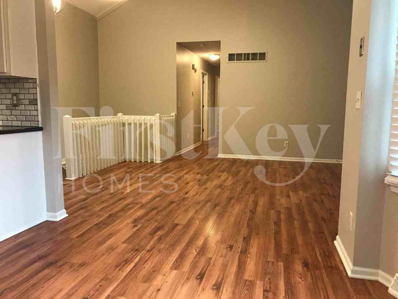 804 Ne Karapat Dr - Photo 5 of 22