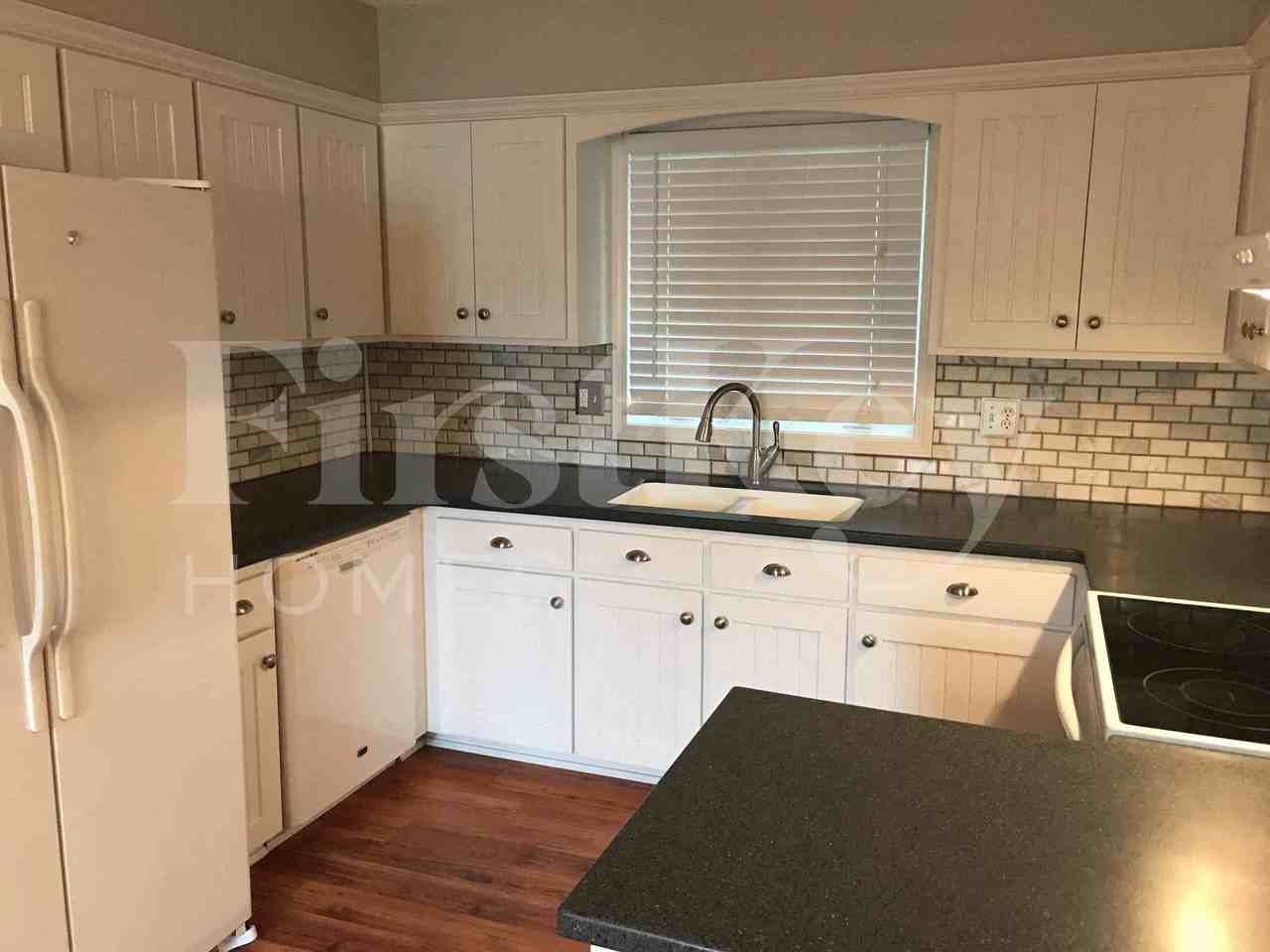 804 Ne Karapat Dr - Photo 6 of 22