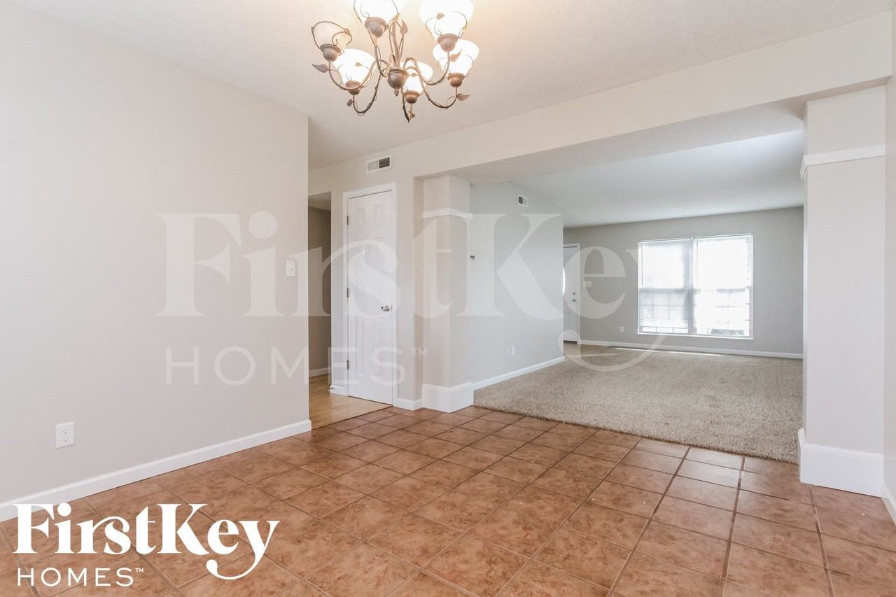 746 Apple Ln - Photo 5 of 15