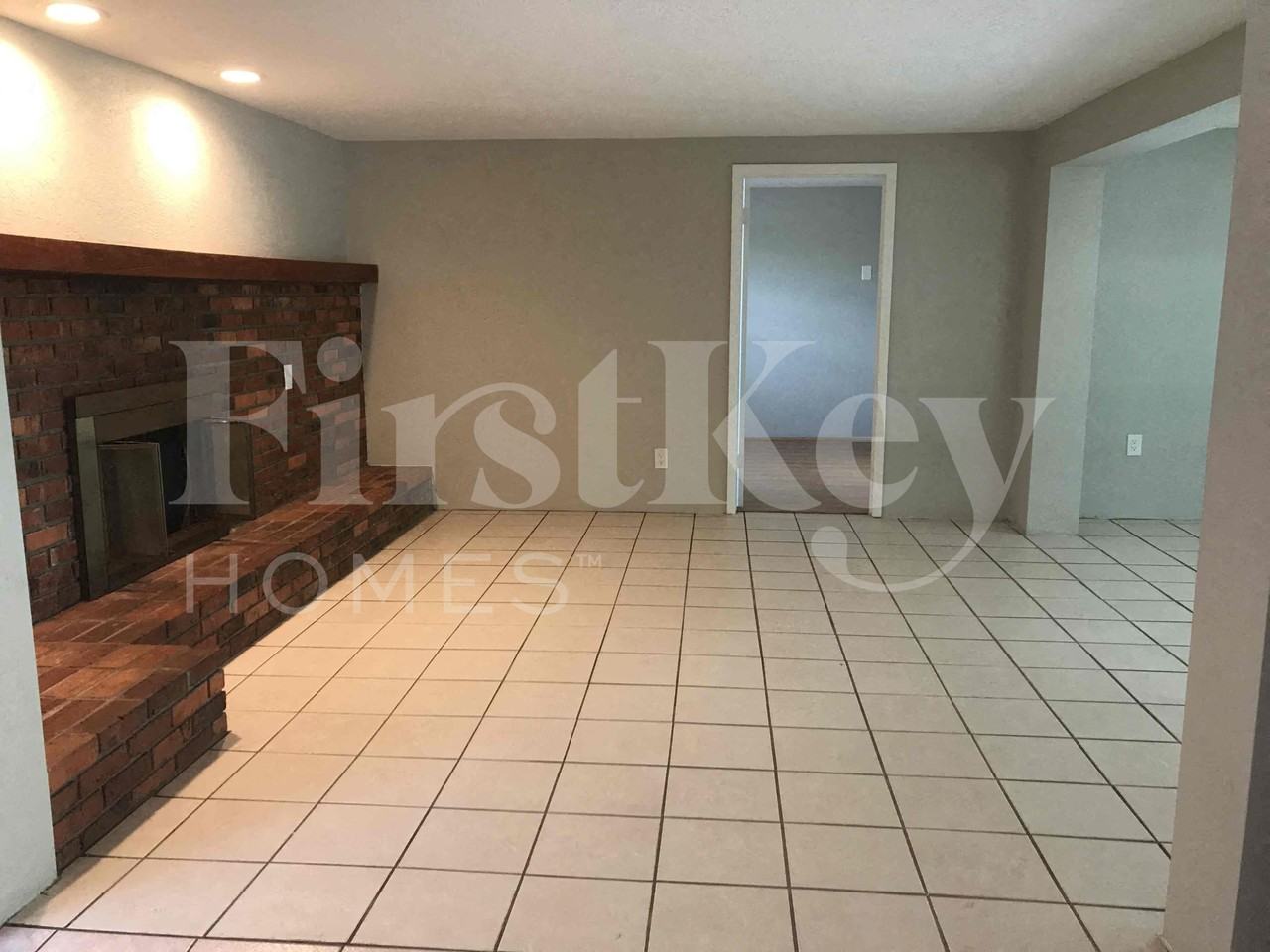 6178 39th Ave N - Photo 6 of 23