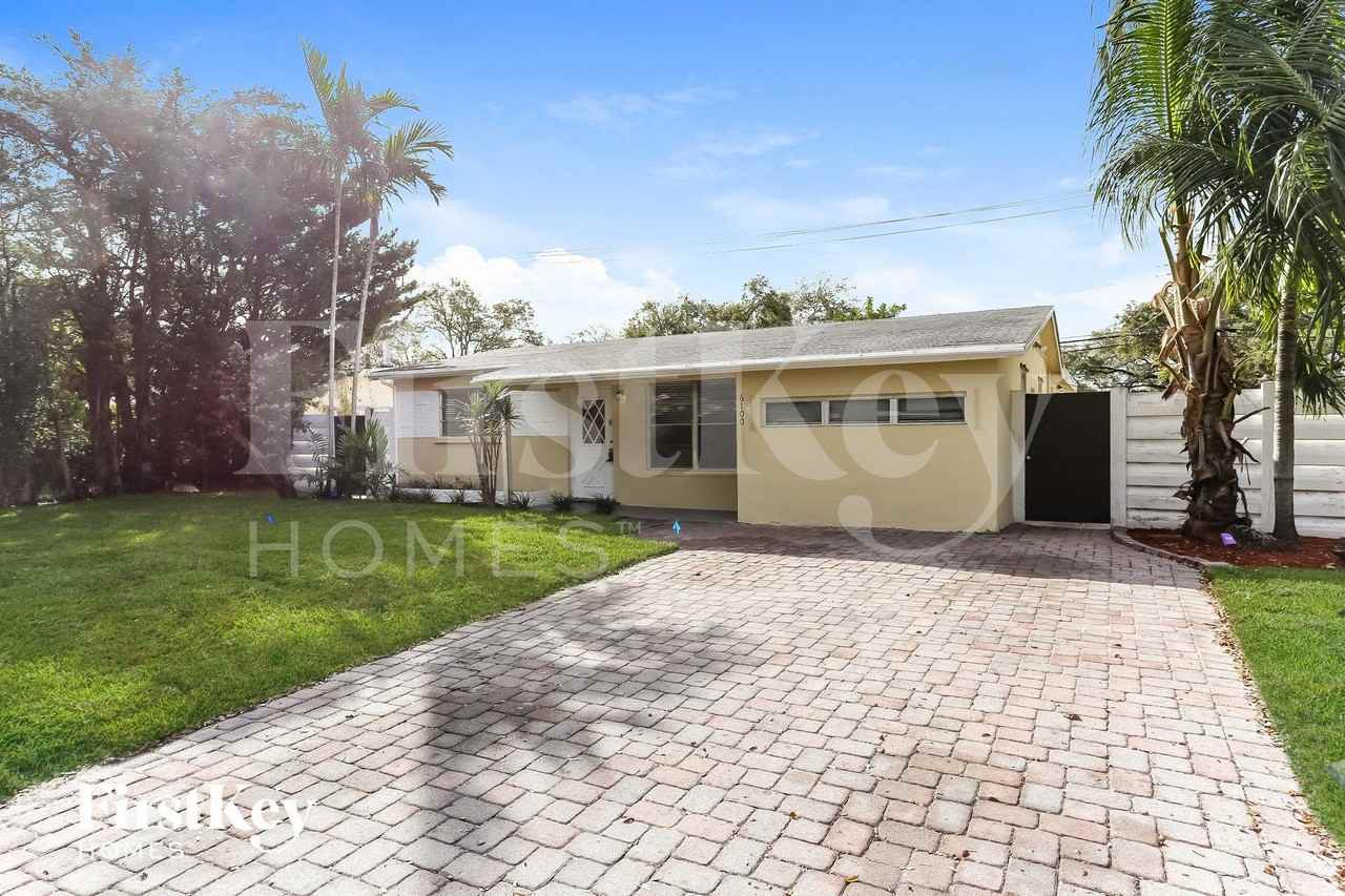 6100 Harding St - Photo 2 of 15