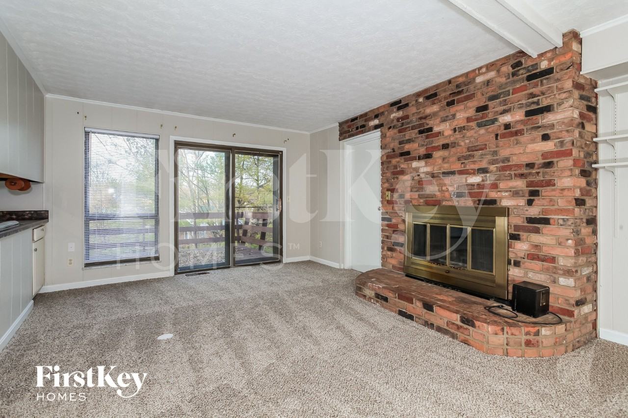 5731 David Pl - Photo 4 of 15