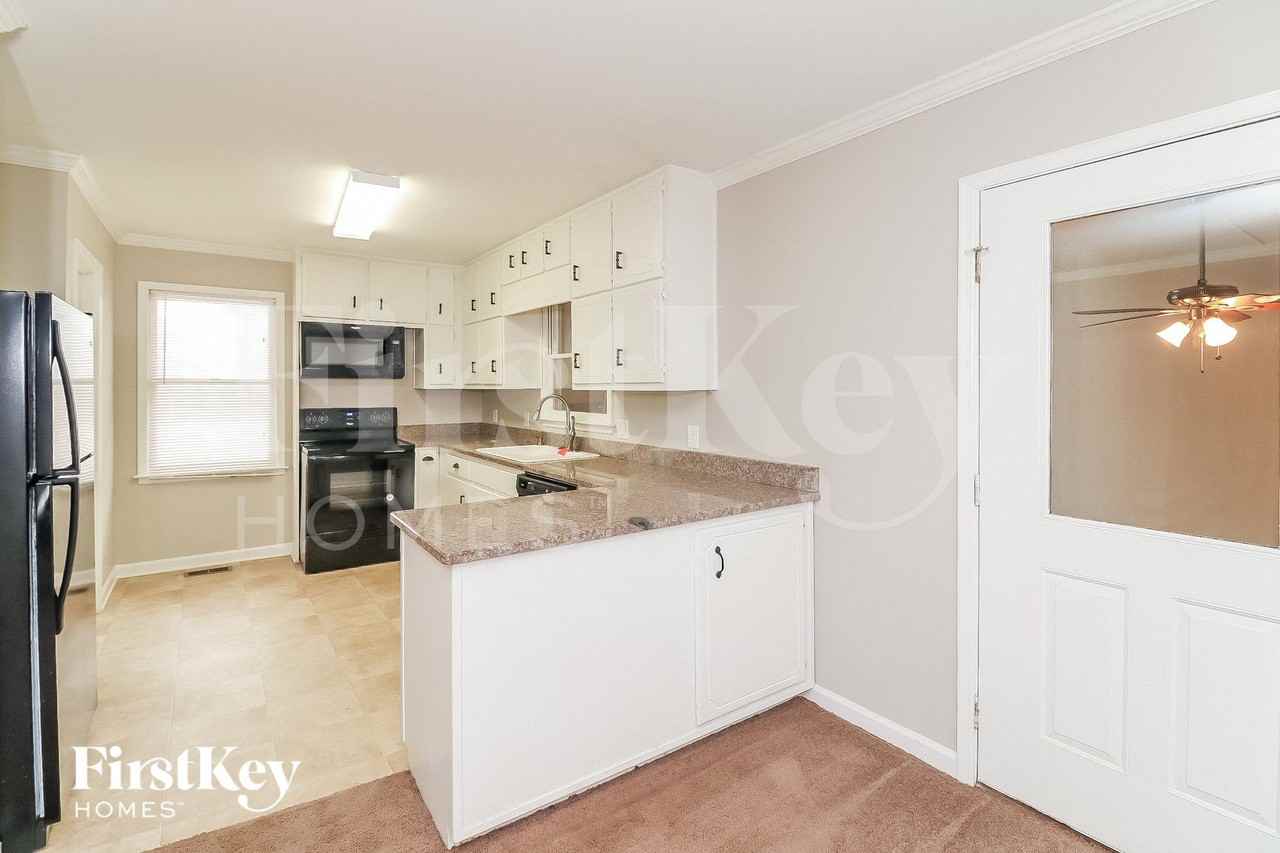 5531 Concord Cir - Photo 6 of 15