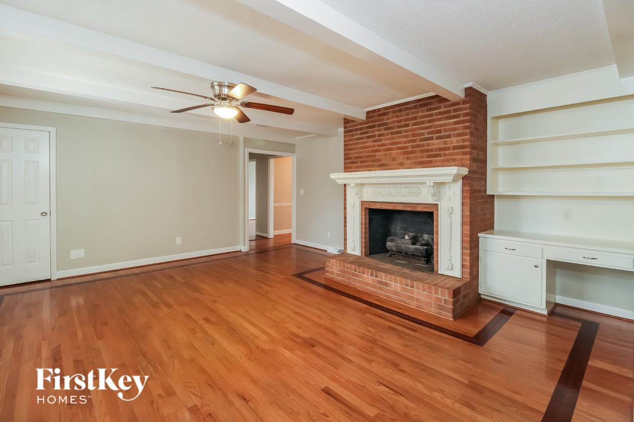 535 Drumheller Rd - Photo 2 of 15