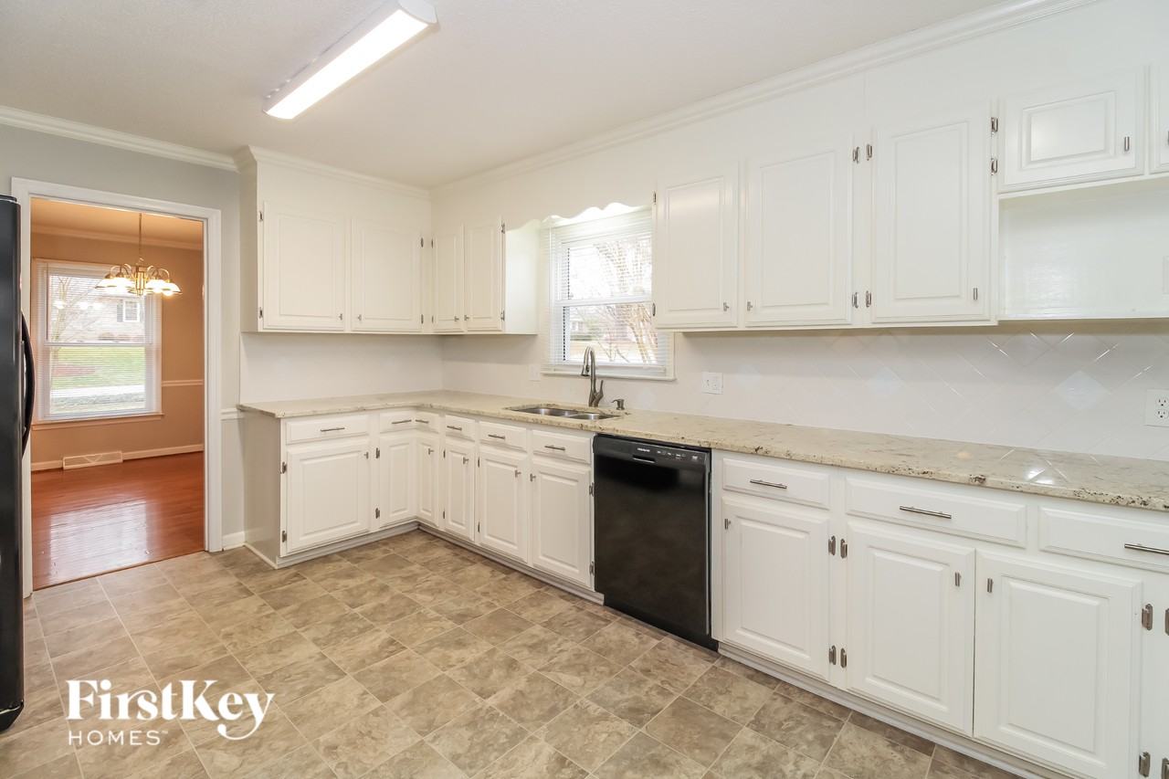 535 Drumheller Rd - Photo 7 of 15