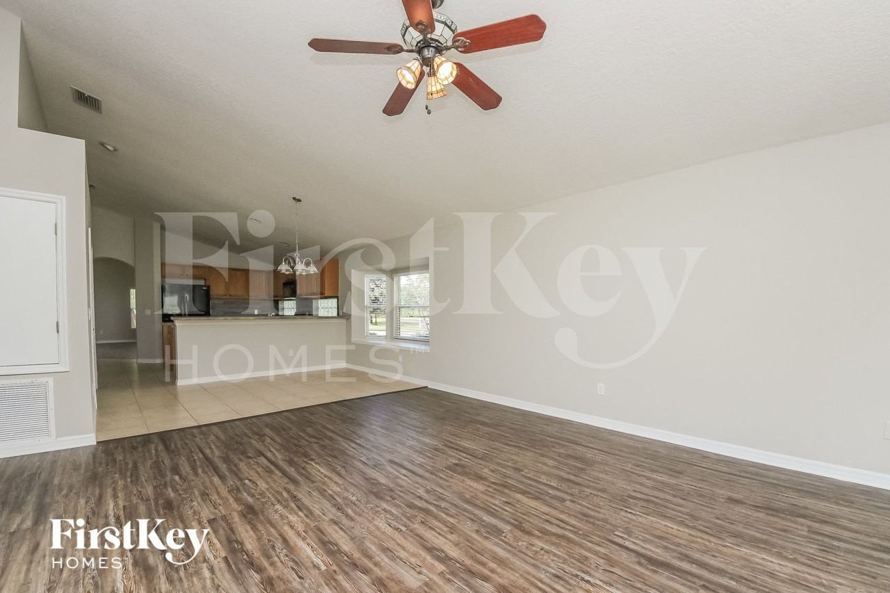 5219 Alavista Dr - Photo 3 of 15