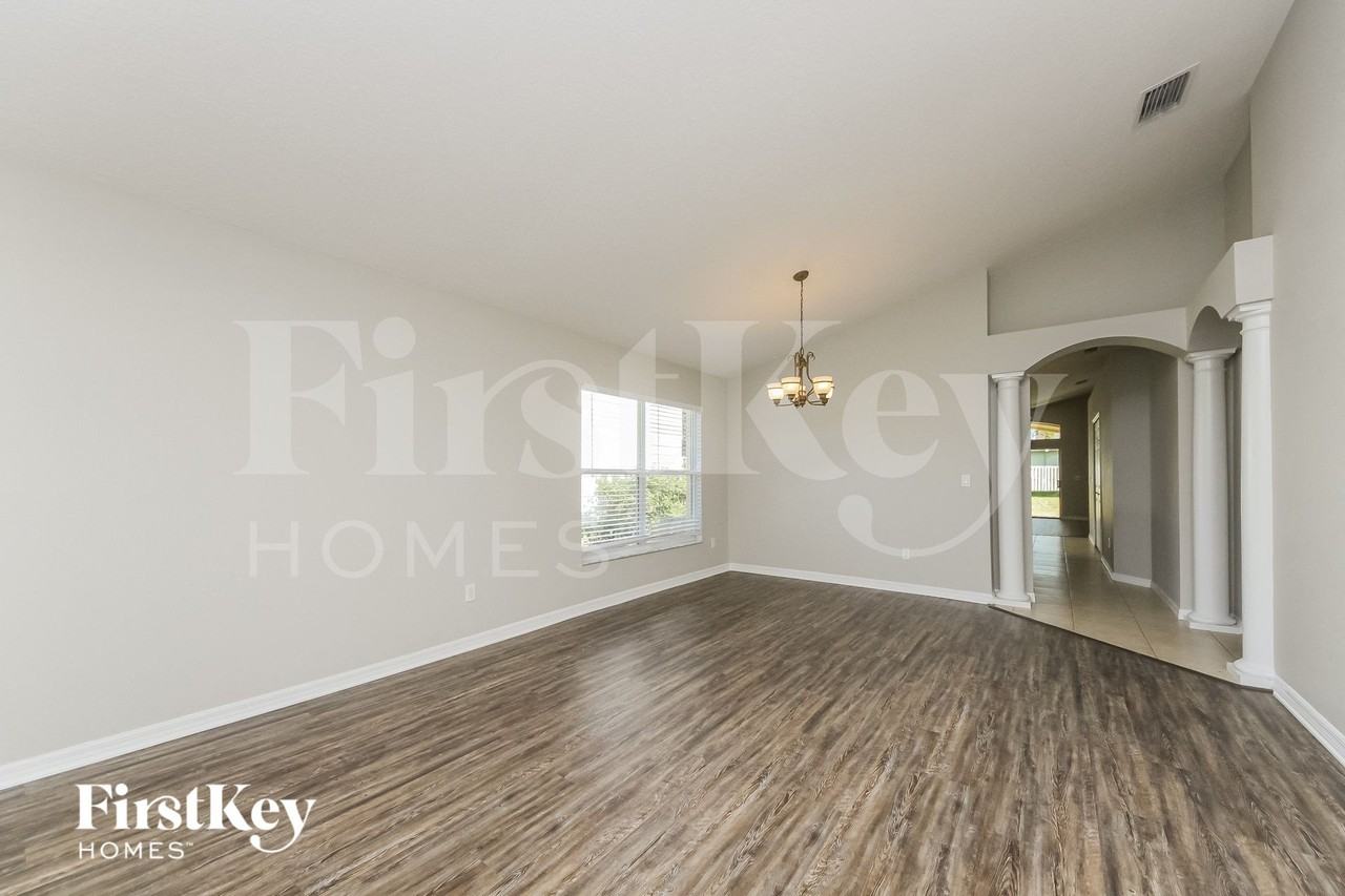 5219 Alavista Dr - Photo 4 of 15