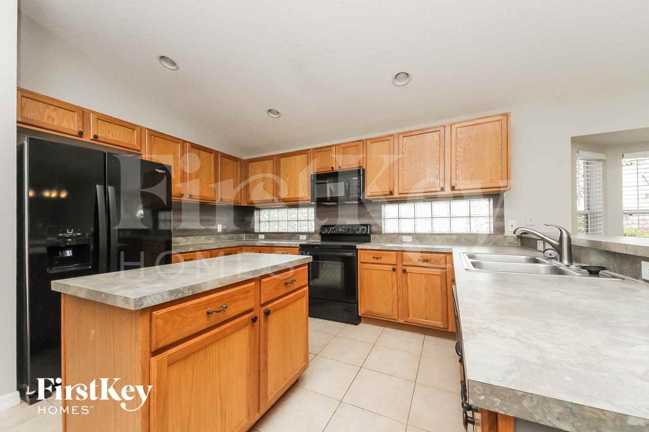 5219 Alavista Dr - Photo 6 of 15