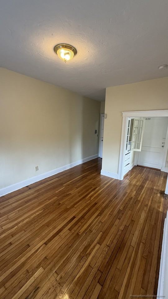 223 Essex St #46 - Photo 5 of 16