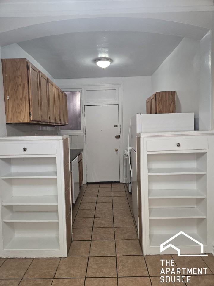 4935 N Whipple St #1W - Photo 6 of 10