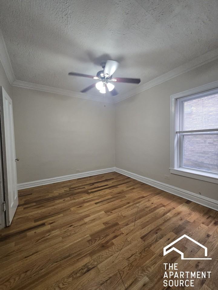 4935 N Whipple St #1W - Photo 7 of 10