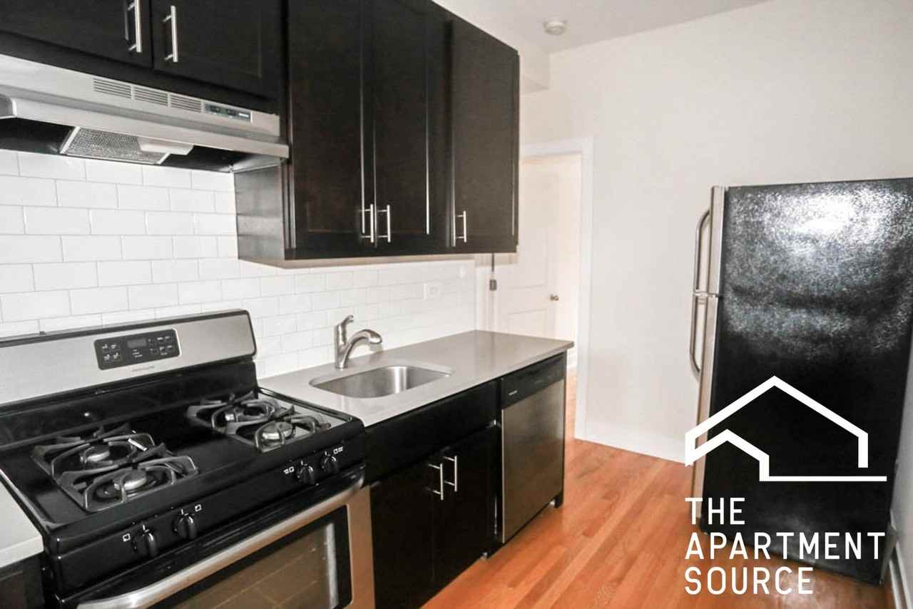 5115 N Winchester Ave #1 - Photo 2 of 14