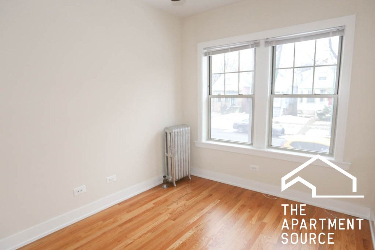 5115 N Winchester Ave #1 - Photo 4 of 14