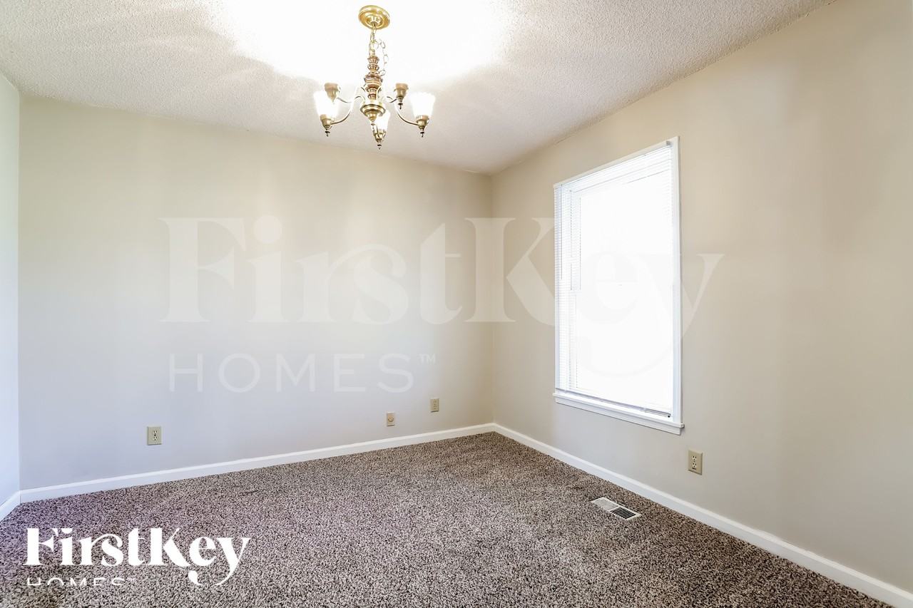 2770 Quillians Dr - Photo 6 of 16