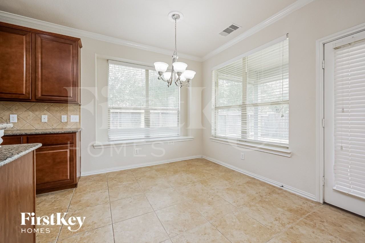 24431 Sundance Spring Dr - Photo 5 of 19