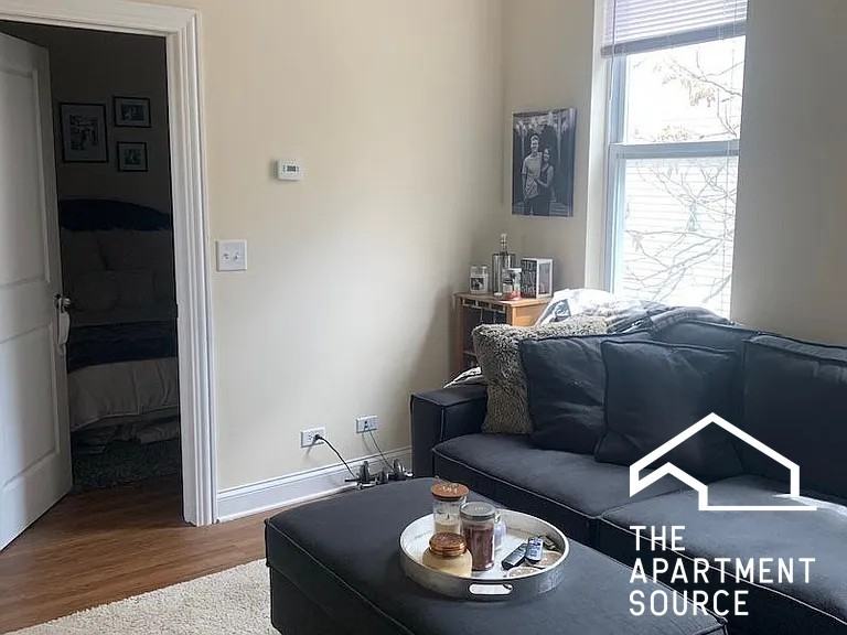 1738 W Huron St #R2 - Photo 5 of 13