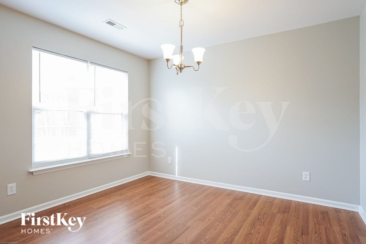 2303 Sidney Porter Dr - Photo 6 of 15