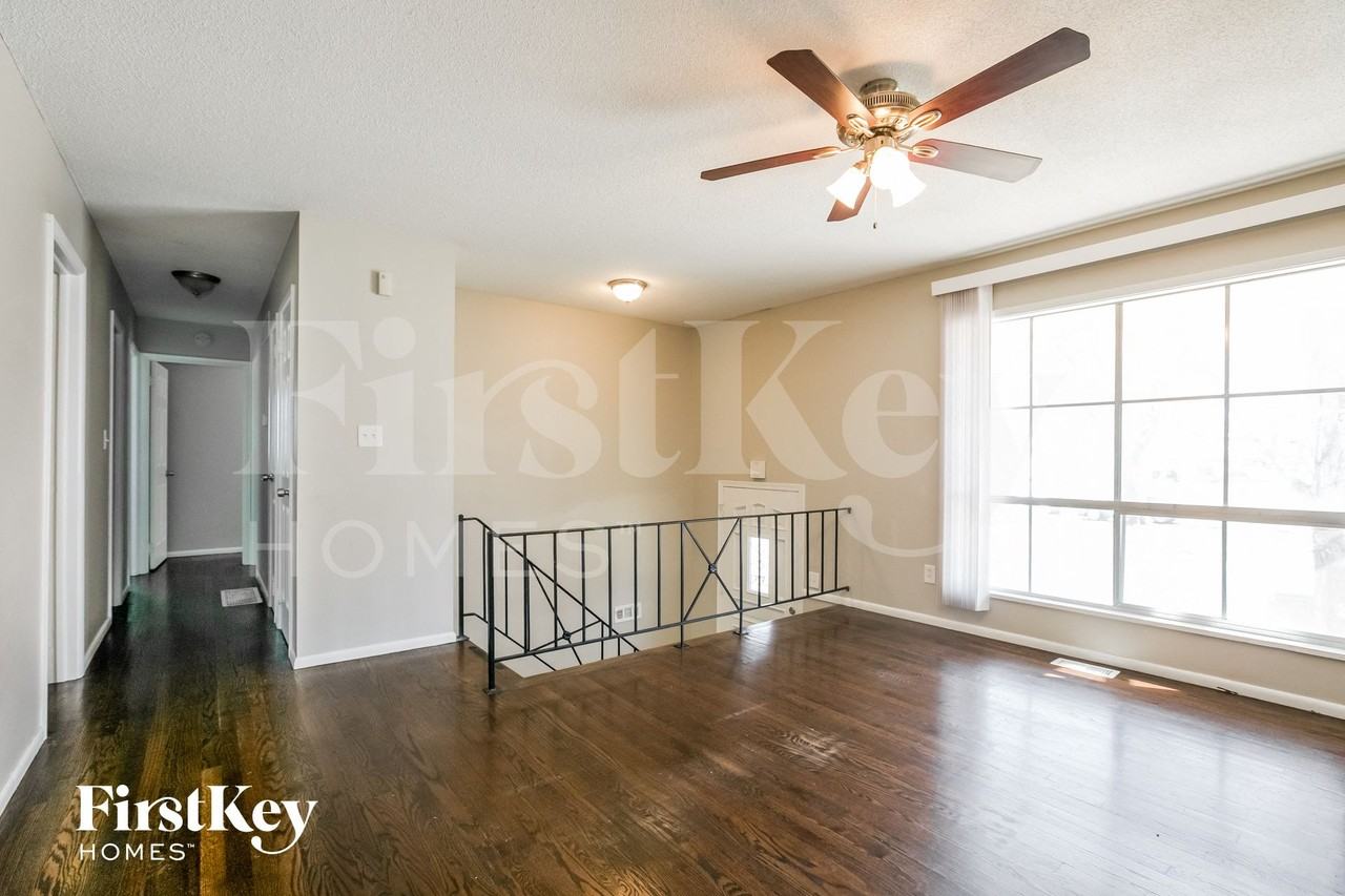 2020 Belmont Blvd - Photo 3 of 14