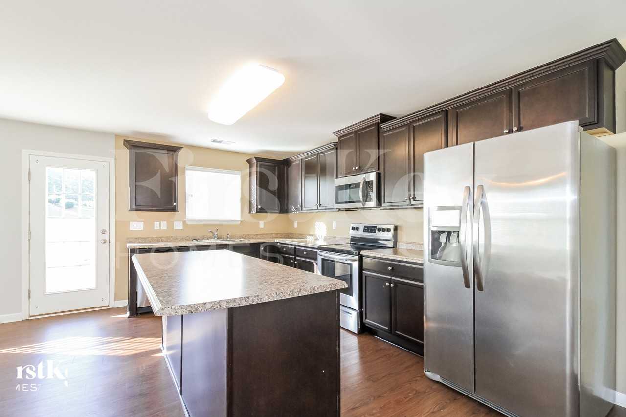 1655 Haddington Point Dr - Photo 6 of 15