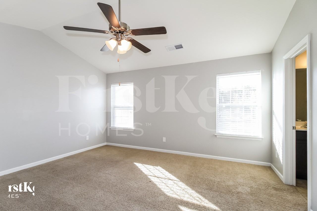 1655 Haddington Point Dr - Photo 7 of 15